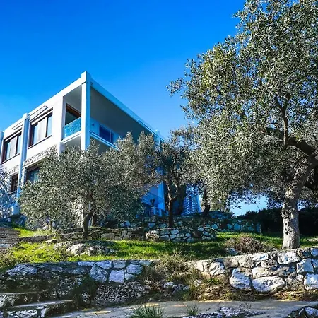 Victoria Suites Aparthotel